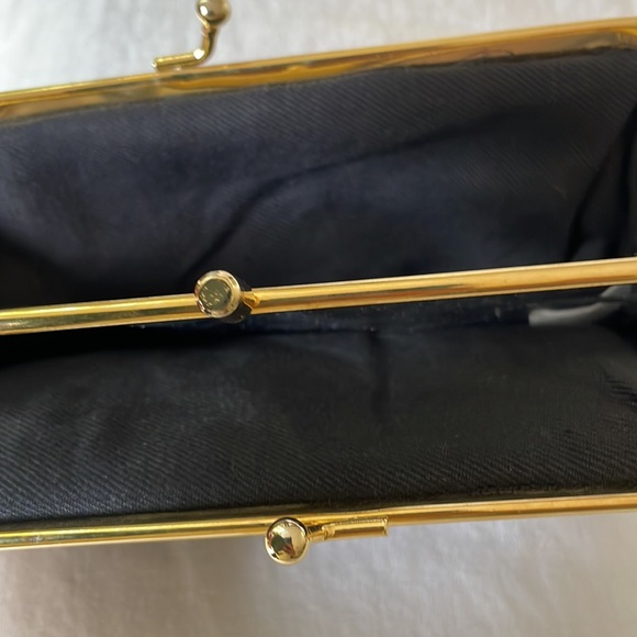 Black Chain Mail Clutch - Picture 6 of 9